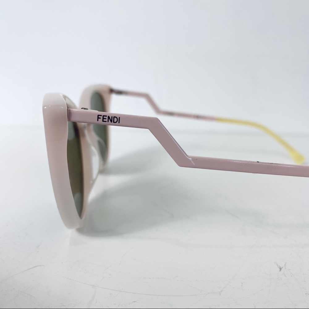 Fendi light pink cat-eye sunglasses - Picture 3 of 7